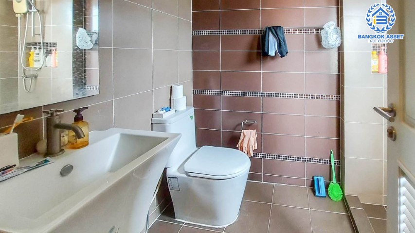 *****ทาวน์เฮ้าส์มือสองย่านปทุมธานี ม.ฮาบิทาวน์ โฟลด์ ติวานนท์-แจ้งวัฒนะ เนื้อที่กว้างขวางถึง 27 ตร.ว. ฟังก์ชัน 3 ห้องนอน 2 ห้องน้ำ 2 ที่จอดรถ บ้านดี ทำเลโดน แถมฟรี! 2 เครื่องปรับอากาศ ใกล้รถไฟฟ้าในอนาคตสายสีชมพู "สถานีแยกปากเกร็ด" และทางด่วน "ศรีสมาน" ในราคาสุดคุ้ม!